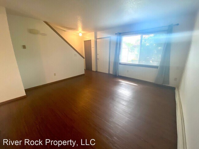 Building Photo - 3 br, 1 bath House - 206 5th St NW