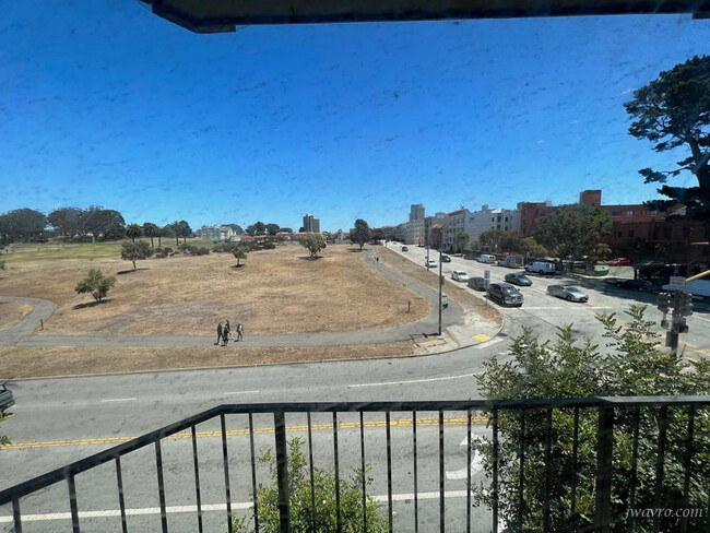 Foto del edificio - 3501 Laguna St