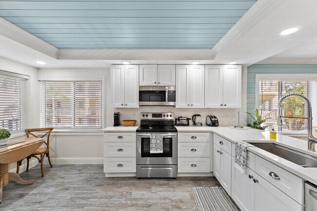 Foto del edificio - 275 Palm Ave