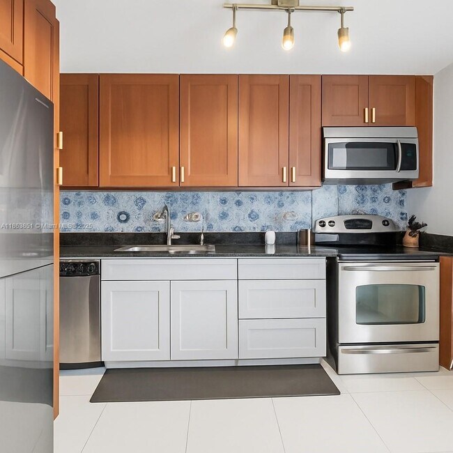 Foto del edificio - 2661 S Course Dr