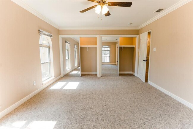 Foto del edificio - 480 Wildwood Ln