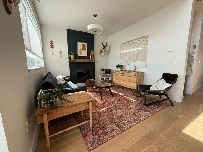 Foto del edificio - Modern Luxury Condo for Rent in Bozeman, MT