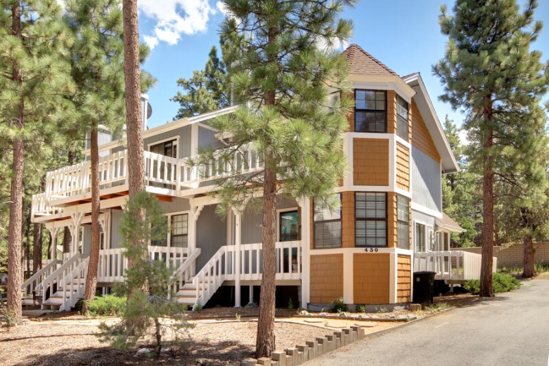 Primary Photo - 430 E Country Club Blvd
