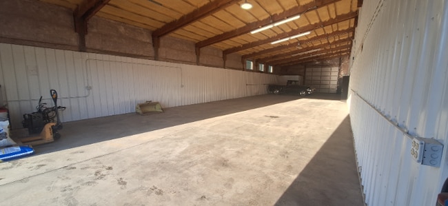 Building Photo - 6875 W Woodard Wy