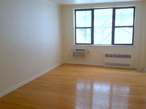 Primary Photo - 420 E 77th St