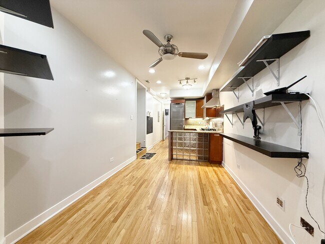 Foto del edificio - 3918 N Kedvale Ave