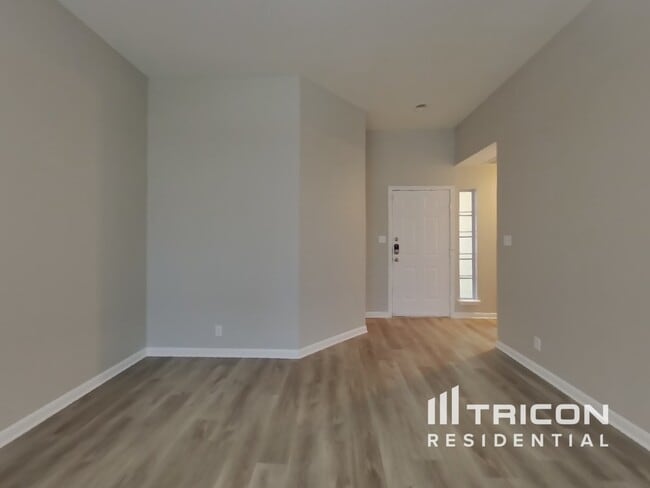 Building Photo - 8414 Favero Cove