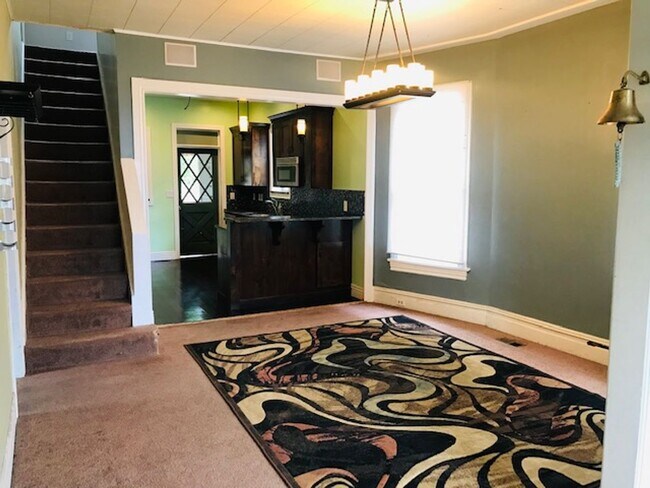 Building Photo - Beautiful home in The avenues of Salt Lake...