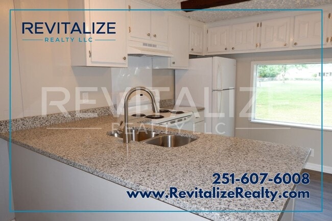 Building Photo - 7846 Roberson St