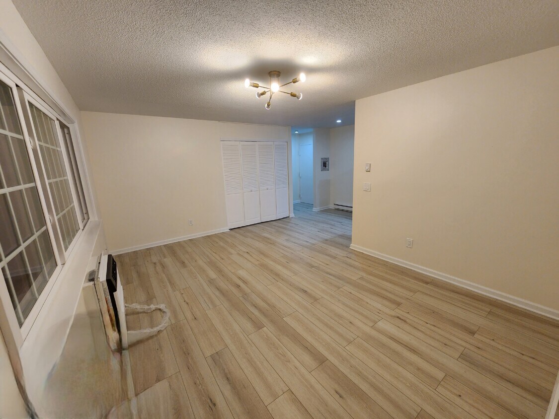 201 Bretton St Unit C10, Bridgeport, CT 06606 Condo for Rent in