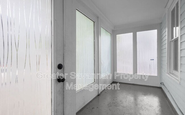 Foto del edificio - 612 W 42nd St