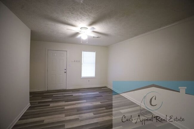 Foto del edificio - 2 bed, 1.5 bath apartment - $775 - HUD acc...