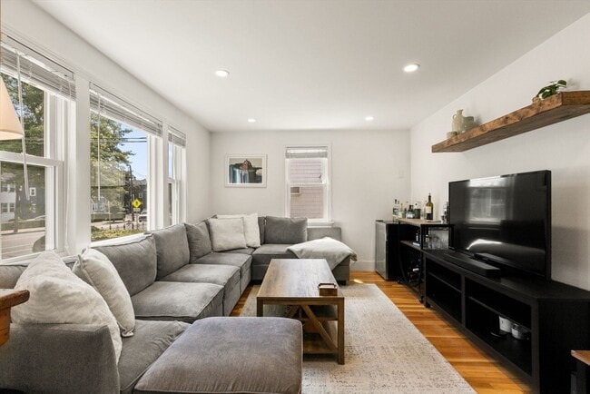 Building Photo - 177 Faneuil St