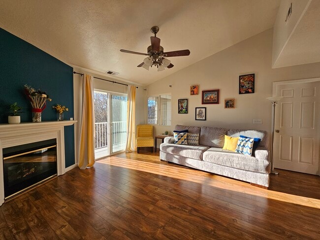 Building Photo - 3845 S Canyon River Way