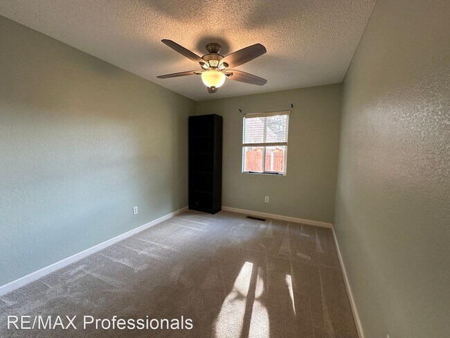 Building Photo - 3 br, 2 bath House - 1665 Candlewood St.