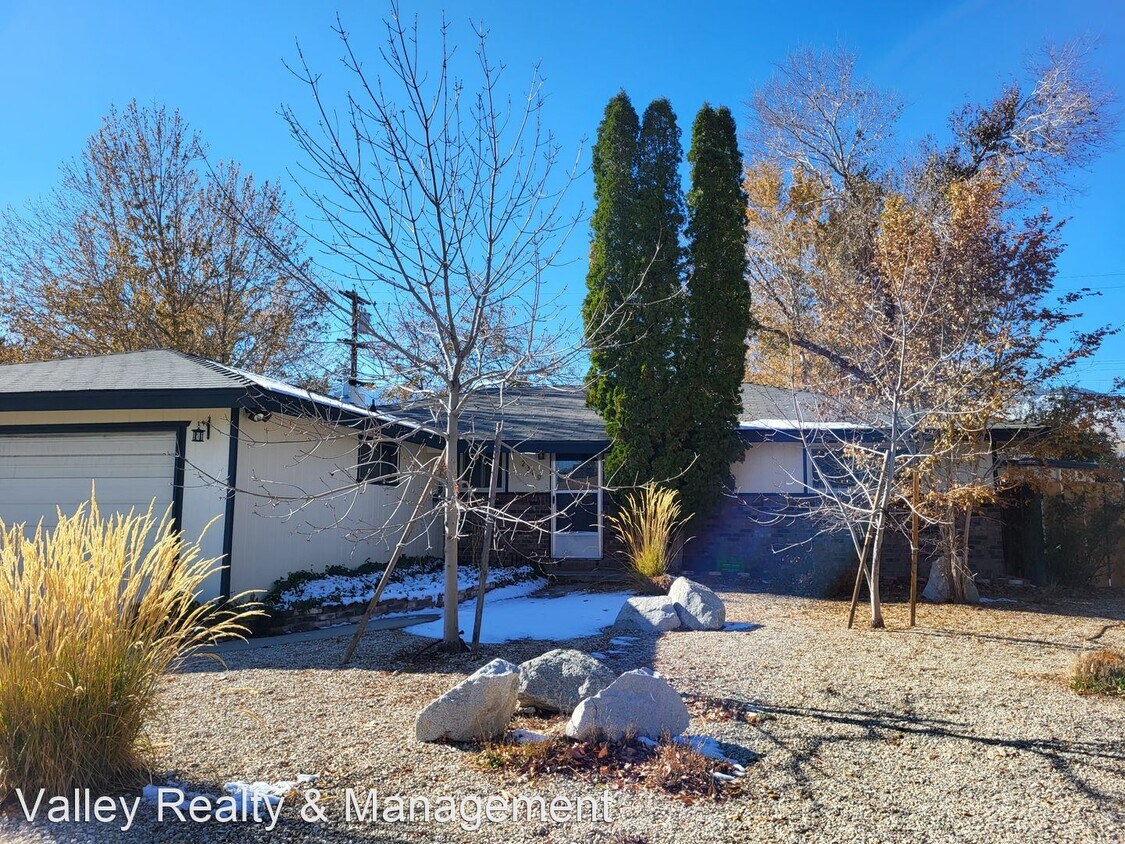 Primary Photo - 3 br, 2 bath House - 2300 Mountain