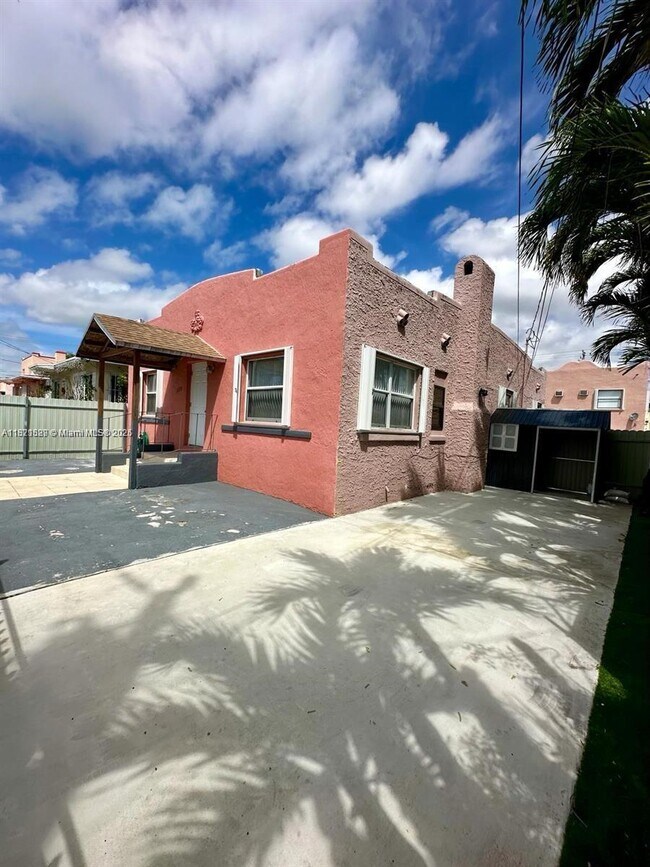 Foto del edificio - 1773 NW 19th St