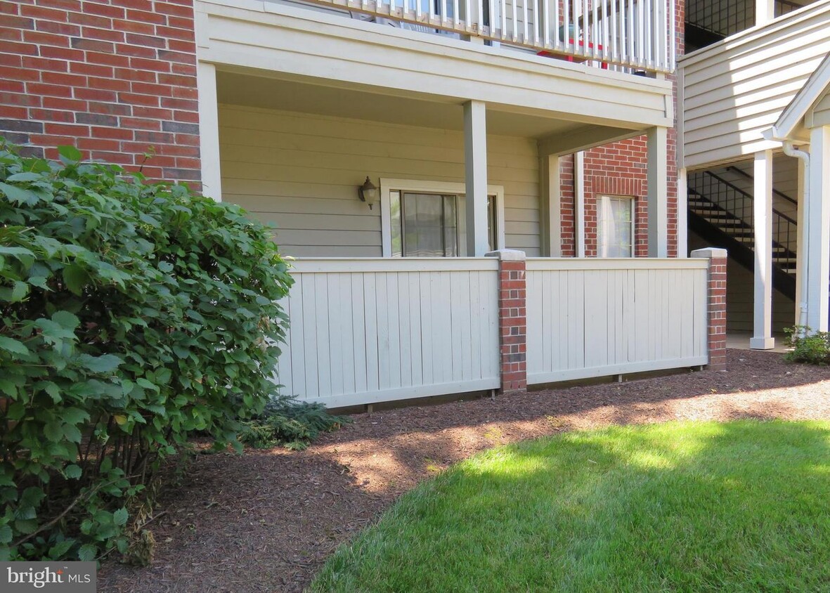 Primary Photo - 12155 Penderview Terrace