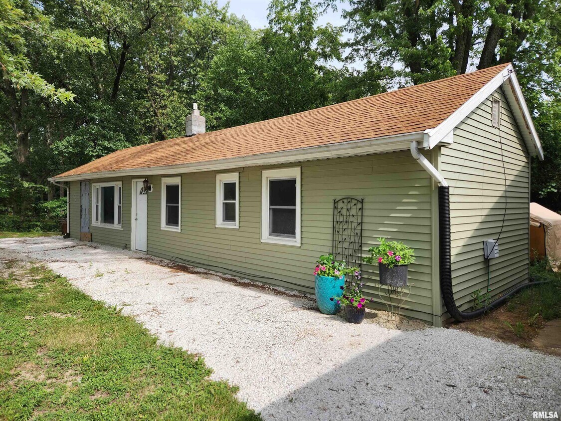 Primary Photo - 225 Old Germantown Rd