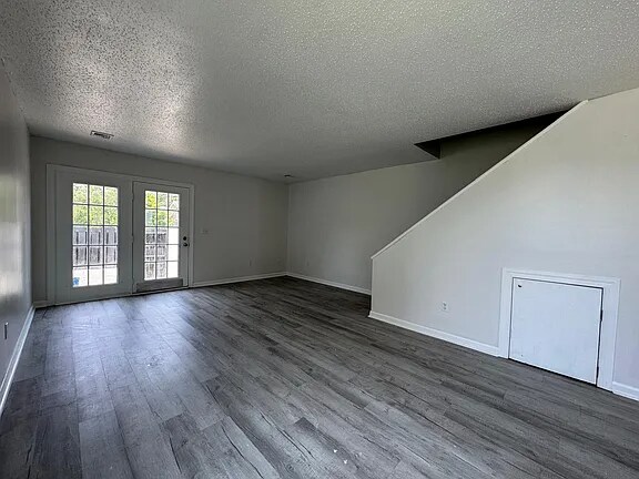 Foto del edificio - 4807 Little River Rd