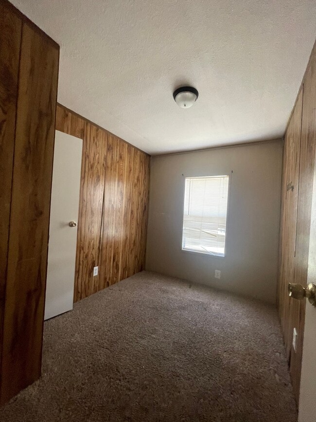 Building Photo - 8535 Mathews Rd