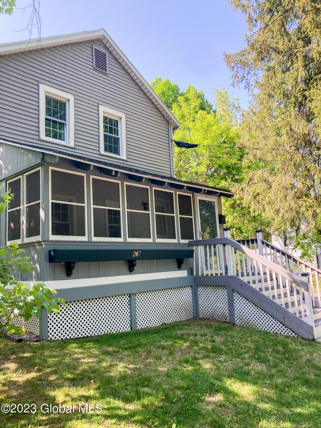 247 Maple Ave, Saratoga Springs, NY 12866 House for Rent in Saratoga Springs, NY
