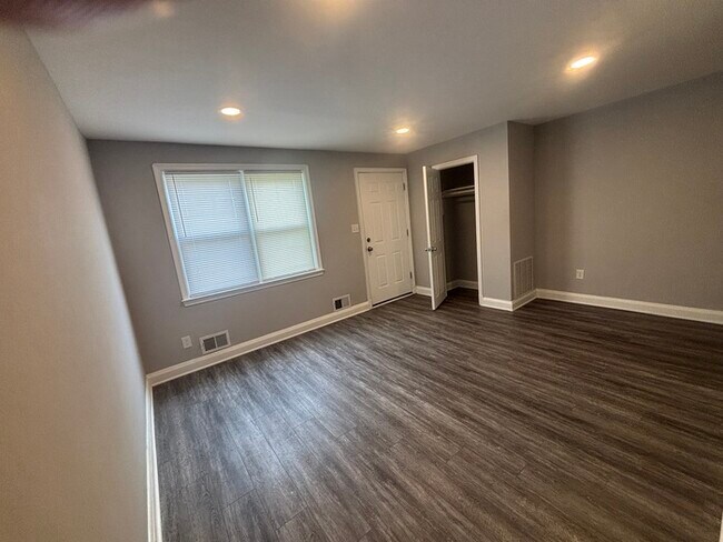 Foto del edificio - 2 Bedrooms - 2 Bathrooms, 21234