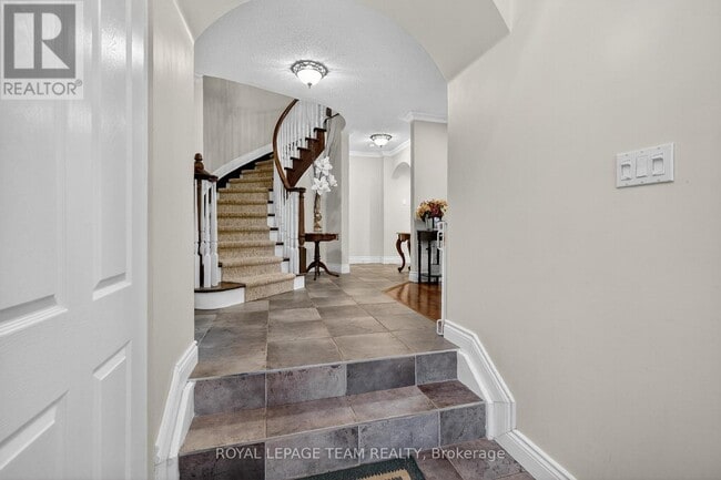 Building Photo - 128 Lanark Ave