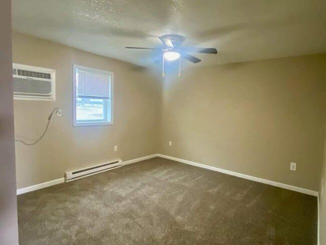 Foto del edificio - 854 W Lake Road West