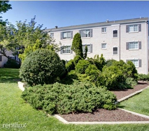 Building Photo - 1265 Elden St