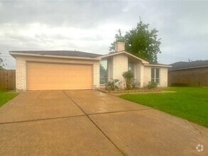 Building Photo - 439 Breeze Park Dr