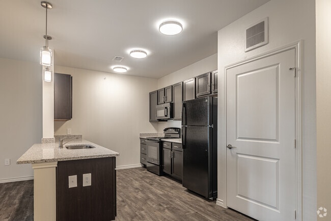 4BR, 2BA - 1508SF - Twelve620
