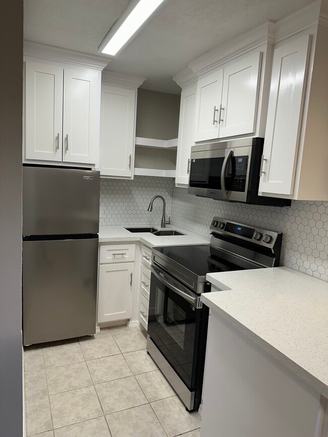 Kitchen - 1219 Welch St