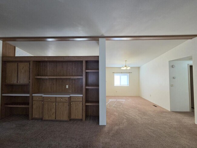 Building Photo - 205 Harrison Ave N