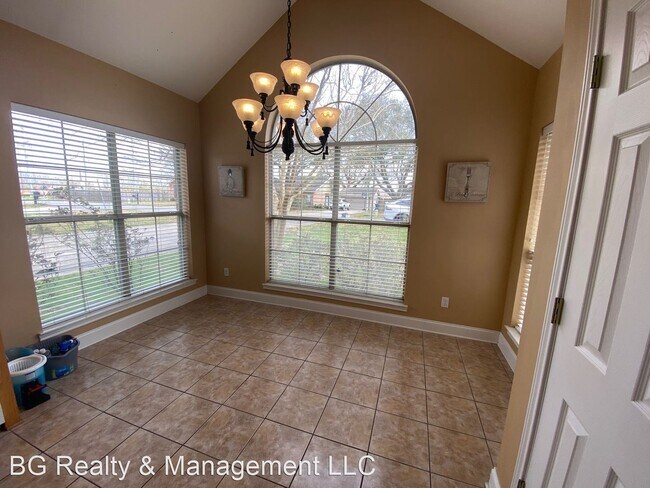 Building Photo - 3 br, 2 bath House - 106 Pebble Beach