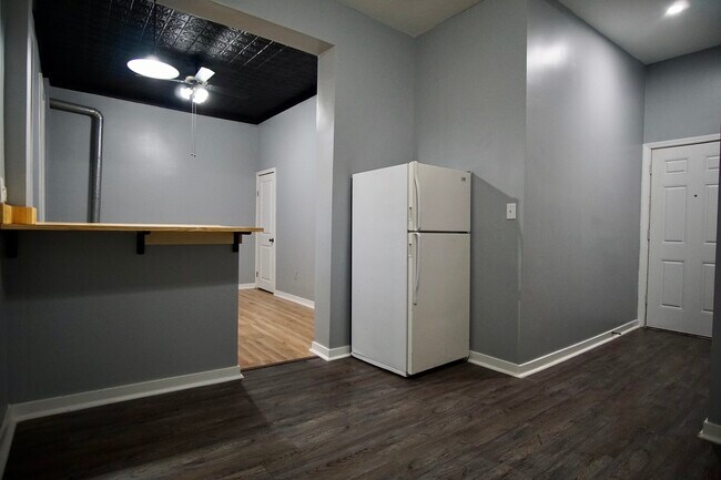 Foto del edificio - 1100 W 18th St