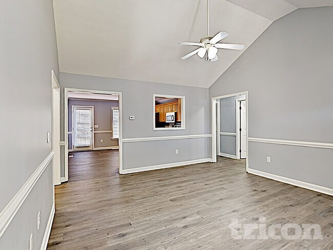 Foto del edificio - 1670 Red Bird Cir SE