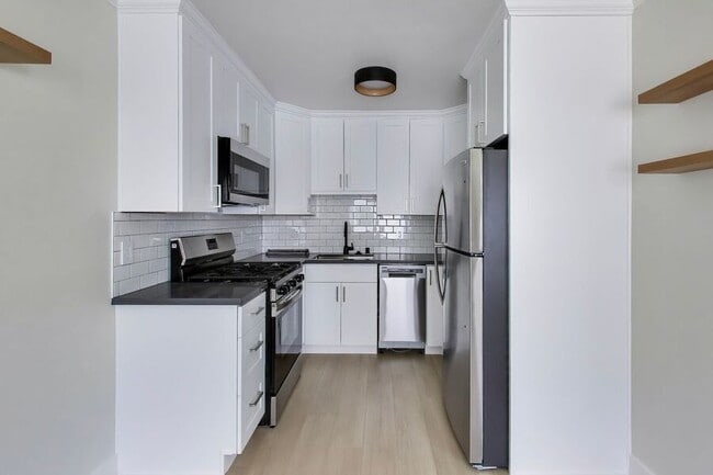 Building Photo - 1265 Oak Grove Ave