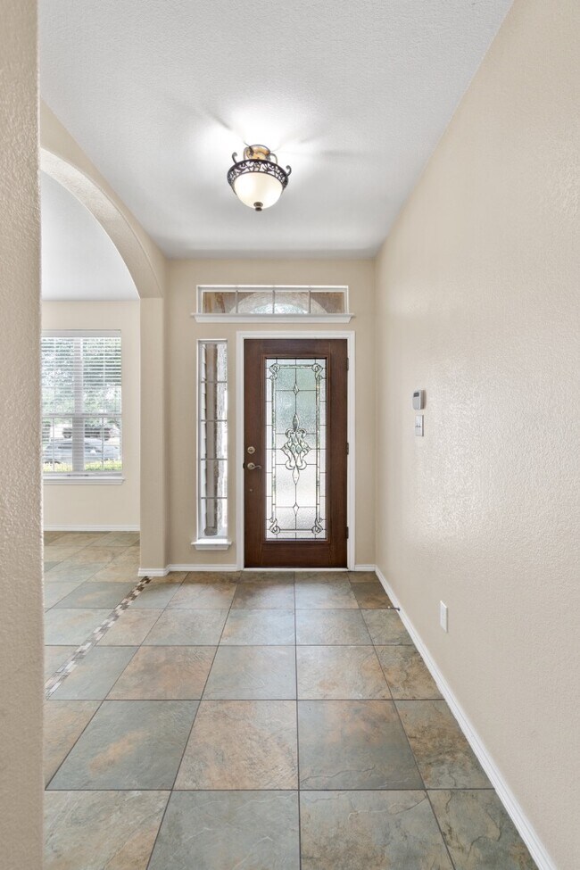 Building Photo - 717 Boone Valley Dr