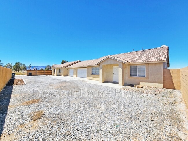 Building Photo - 600 San Lorenzo St