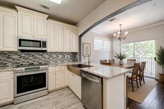 Building Photo - 12707 Boheme Dr