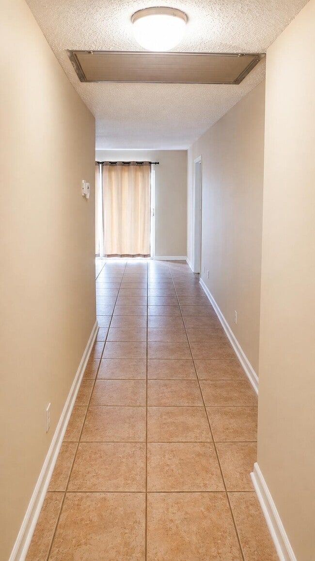 Building Photo - 13001 SW 11th Ct