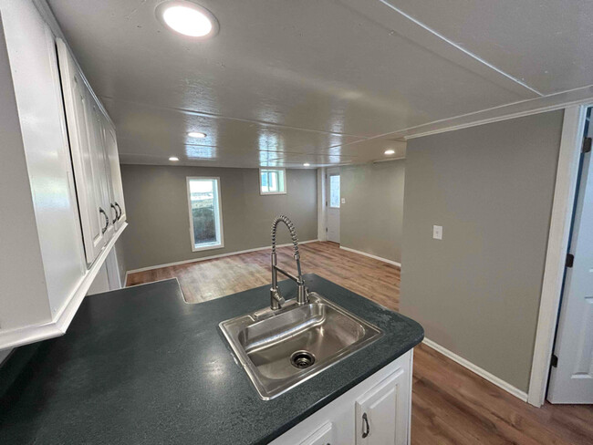 Building Photo - 2019 W Cucharras St