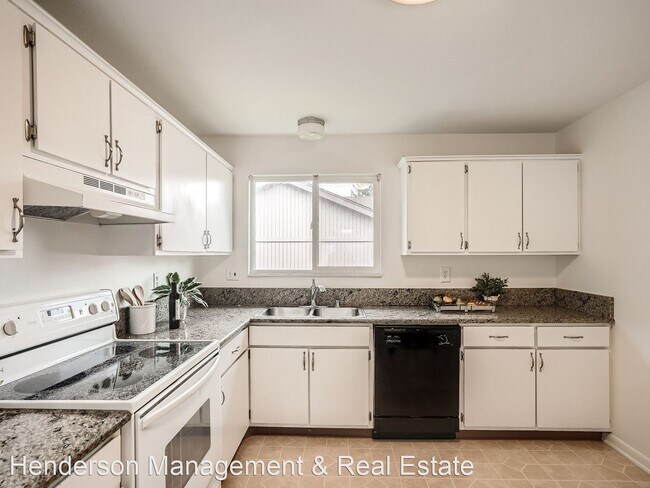 Building Photo - 3 br, 2 bath House - 739 43rd Ave