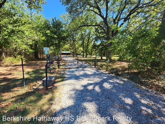 Building Photo - 3 br, 2 bath House - 20471 Coker Road