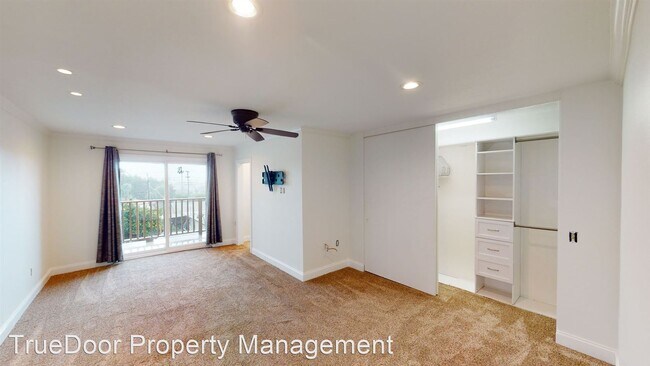 Building Photo - 3 br, 2 bath House - 8654 Orange Ave Unit 4