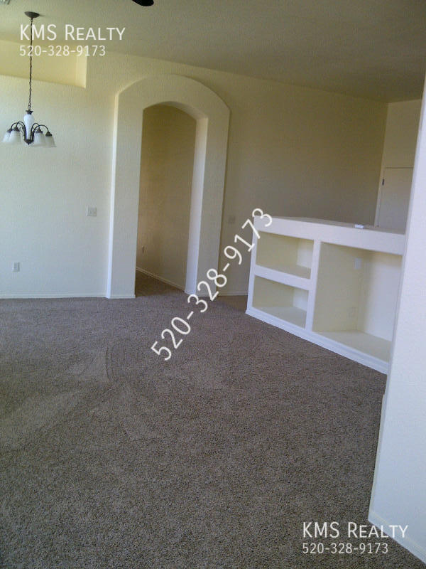 Foto del edificio - 1955 E Corte Morsana