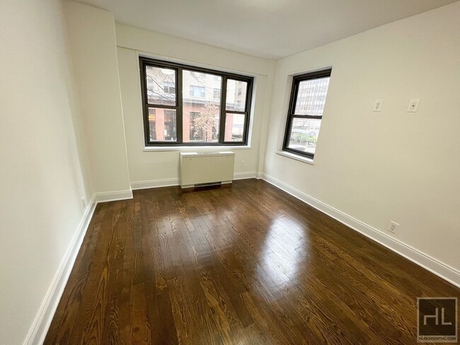 Building Photo - EAST 56 STREET