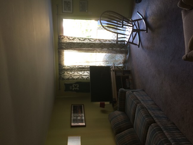 Living room - 216 Summer St