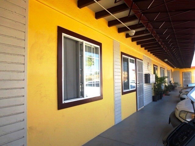 Foto del edificio - 12500 Long Beach Blvd